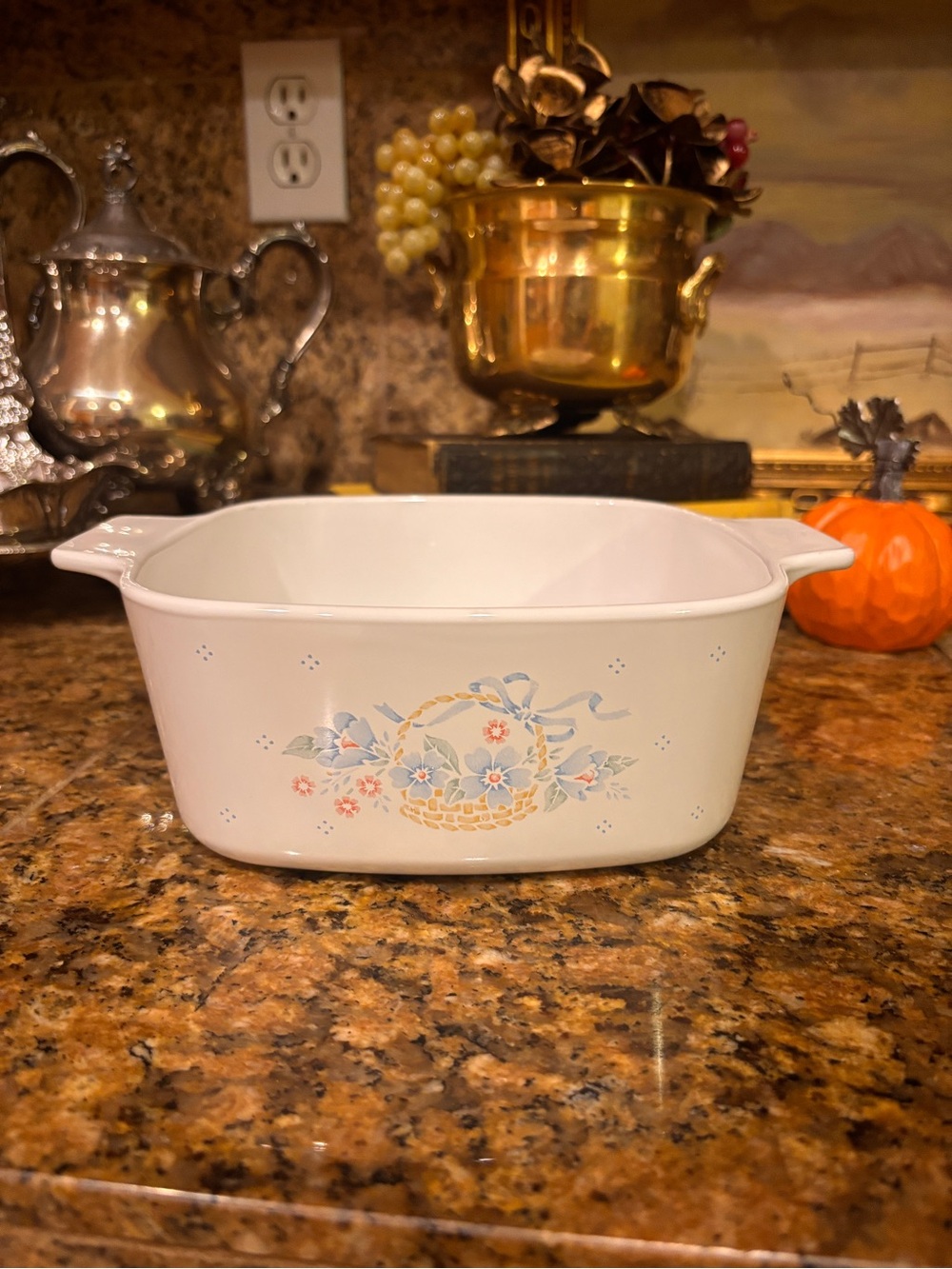 Vintage Corning Ware Blue Ribbon Flower Basket A-1½-B 1.5L Casserole Dish USA